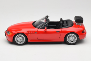 BMW Z3 Roadster 1.9 Red Dealer Edition UT Models 1:18 80439423068 Diecast - image 4 of 8