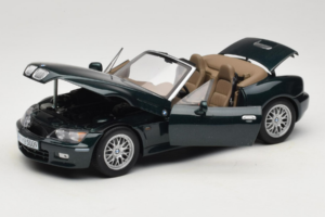 BMW Z3 Roadster 2.8 Dark Green Dealer Edition UT Models 1:18 80439411713 Diecast - image 2 of 8