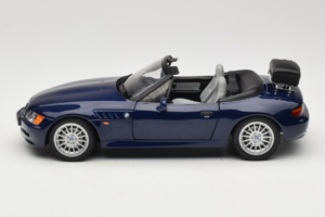 BMW Z3 Roadster Blue Dealer Edition UT Models 1:18 80439422186 Diecast - image 4 of 8