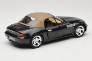BMW Z3 Roadster Green Dealer Edition UT Models 1:18 80439411711 Diecast - image 3 of 8