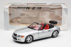 BMW Z3 Roadster With Luggage Rack Silver UT Models 1:18 20407 Diecast - image 8 of 8