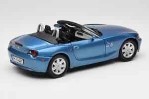 BMW Z4 E85 Blue Metallic Motormax 1:18 73144 Diecast - image 3 of 8