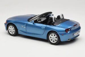 BMW Z4 E85 Blue Metallic Motormax 1:18 73144 Diecast - image 7 of 8