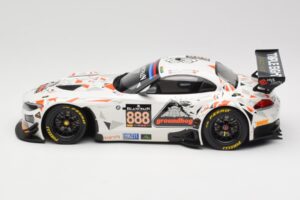 BMW Z4 E89 GT3 #888 Triple Eight Racing L. Mowle / J. Ratcliffe 24 Hours of Spa 2015 Minichamps 1:18 151152388 Diecast - image 3 of 6