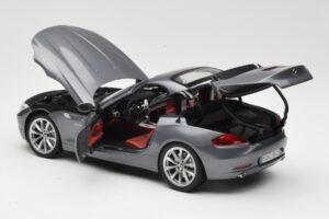 BMW Z4 E89 sDrive 35i Space Grey Metallic Kyosho 1:18 80432147085 Diecast - image 5 of 8