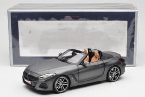 BMW Z4 G29 Grey Metallic Norev 1:18 183270 Diecast - image 8 of 8