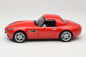 BMW Z8 Red Kyosho 1:18 80439411730 Diecast - image 5 of 9