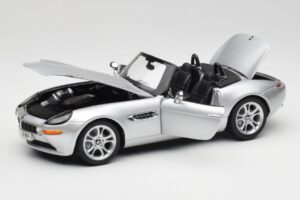 BMW Z8 E52 Cabriolet Silver Kyosho 1:18 80432411551 Diecast - image 2 of 8