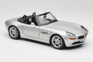 BMW Z8 E52 Titanium Silver Maisto 1:18 536896 Diecast - image 6 of 8