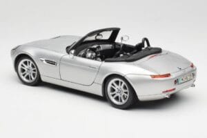 BMW Z8 E52 Titanium Silver Maisto 1:18 536896 Diecast - image 7 of 8