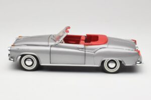 Borgward Isabella Cabriolet Silver Revell 1:18 8411 Diecast - image 4 of 8