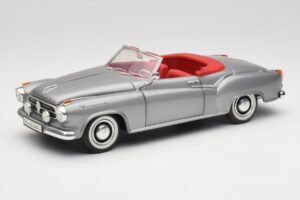 Borgward Isabella Cabriolet Silver Revell 1:18 8411 Diecast