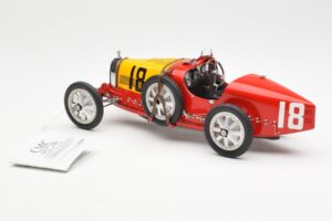 Bugatti T35 National Colors Spain CMC 1:18 M-100-B-016 Diecast - image 5 of 6