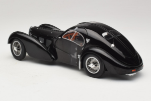 Bugatti Type 57 SC Atlantic Black Solido 1:18 S1802101 Diecast - image 5 of 6