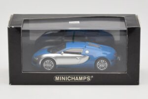 Bugatti Veyron Centenaire Blue Metallic Silver Minichamps 1:43 400110850 Diecast - image 4 of 4