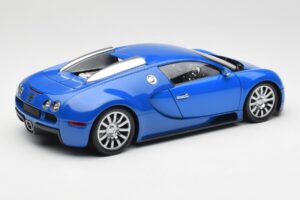 Bugatti Veyron Light Blue Dark Blue Minichamps 1:18 100110821 Diecast - image 3 of 8