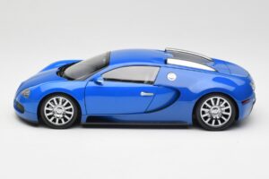 Bugatti Veyron Light Blue Dark Blue Minichamps 1:18 100110821 Diecast - image 4 of 8
