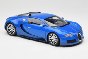 Bugatti Veyron Light Blue Dark Blue Minichamps 1:18 100110821 Diecast - image 6 of 8