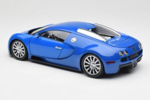 Bugatti Veyron Light Blue Dark Blue Minichamps 1:18 100110821 Diecast - image 7 of 8