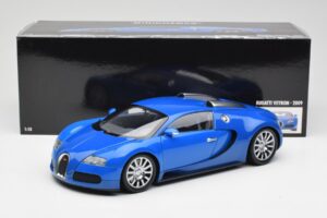 Bugatti Veyron Light Blue Dark Blue Minichamps 1:18 100110821 Diecast - image 8 of 8
