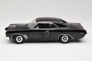 Buick GS 400 Black American Muscle 1:18 33086 Diecast - image 4 of 8