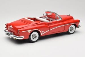 Buick Skylark Red Motormax 1:18 411393-M1 Diecast - image 3 of 8