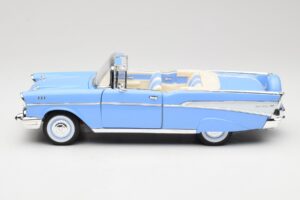Chevrolet Bel Air Convertible Blue Road Signature 1:18 55/1/0863 Diecast - image 4 of 8