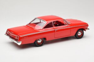 Chevrolet Bel Air Red Maisto 1:18 31641 Diecast - image 3 of 8