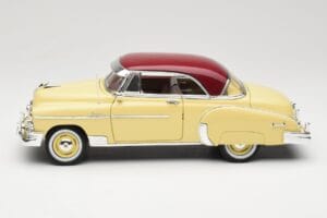 Chevrolet Bel Air Yellow & Red Motormax 1:18 73111 Diecast - image 4 of 8