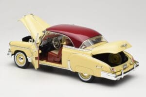 Chevrolet Bel Air Yellow & Red Motormax 1:18 73111 Diecast - image 5 of 8