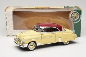 Chevrolet Bel Air Yellow & Red Motormax 1:18 73111 Diecast - image 8 of 8