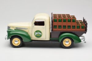 Chevrolet Brasseur Perrier Delivery Van Green Solido 1:18 203243 Diecast - image 4 of 8