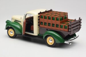 Chevrolet Brasseur Perrier Delivery Van Green Solido 1:18 203243 Diecast - image 5 of 8