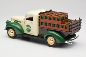 Chevrolet Brasseur Perrier Delivery Van Green Solido 1:18 203243 Diecast - image 7 of 8