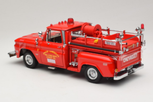 Chevrolet C-20 Fire Truck Sun Star 1:18 1383 Diecast - image 5 of 6