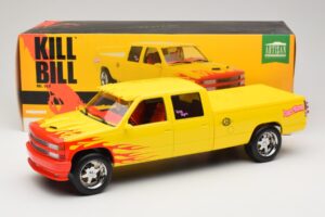 Chevrolet C2500 Silverado Pussy Wagon From Kill Bill Yellow GreenLight 1:18 19015 Diecast - image 6 of 6