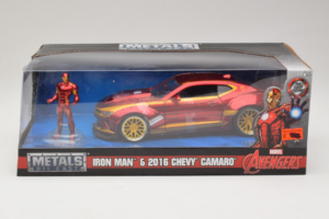 Chevrolet Camaro Iron Man With Figure Metals Diecast 1:24 99724 Diecast