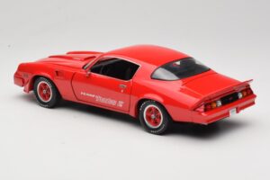 Chevrolet Camaro Z28 Yenko Turbo Z Red GreenLight 1:18 12999 Diecast - image 7 of 8
