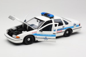 Chevrolet Caprice Chicago Police UT Models 1:18 180142096 Diecast - image 2 of 8