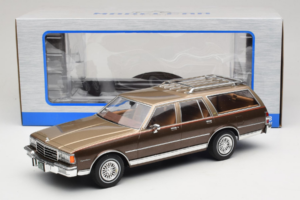 Chevrolet Caprice Estate Wagon Beige MCG 1:18 MCG18476 Diecast - image 6 of 6