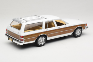 Chevrolet Caprice Estate Wagon White MCG 1:18 MCG18475 Diecast - image 2 of 6