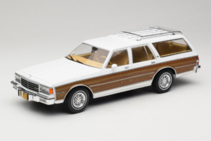 Chevrolet Caprice Estate Wagon White MCG 1:18 MCG18475 Diecast