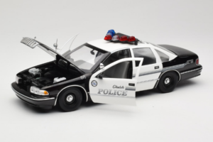 Chevrolet Caprice Glendale Police UT Models 1:18 21026 Diecast - image 2 of 8