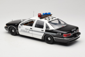 Chevrolet Caprice Glendale Police UT Models 1:18 21026 Diecast - image 7 of 8
