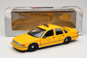 Chevrolet Caprice NYC Taxi UT Models 1:18 180142095 Diecast - image 8 of 8