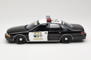 Chevrolet Caprice California Police UT Models 1:18 180142098 Diecast - image 4 of 8