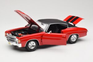 Chevrolet Chevelle SS 454 Red Maisto 1:18 531892 Diecast - image 2 of 8