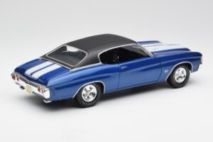 Chevrolet Chevelle SS 454 Blue Maisto 1:18 531886 Diecast - image 3 of 8