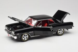 Chevrolet Chevelle Z-16 Black American Muscle 1:18 AMM1061/06 Diecast - image 2 of 8