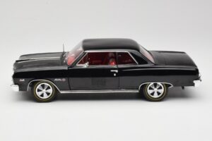 Chevrolet Chevelle Z-16 Black American Muscle 1:18 AMM1061/06 Diecast - image 4 of 8